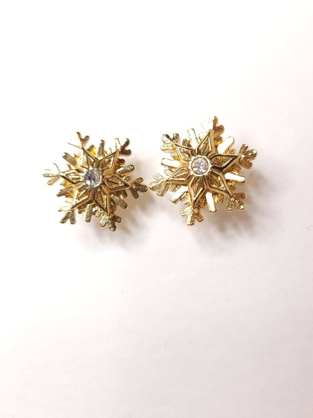 Vintage Avon Snowflake Earrings for Pierced Ears